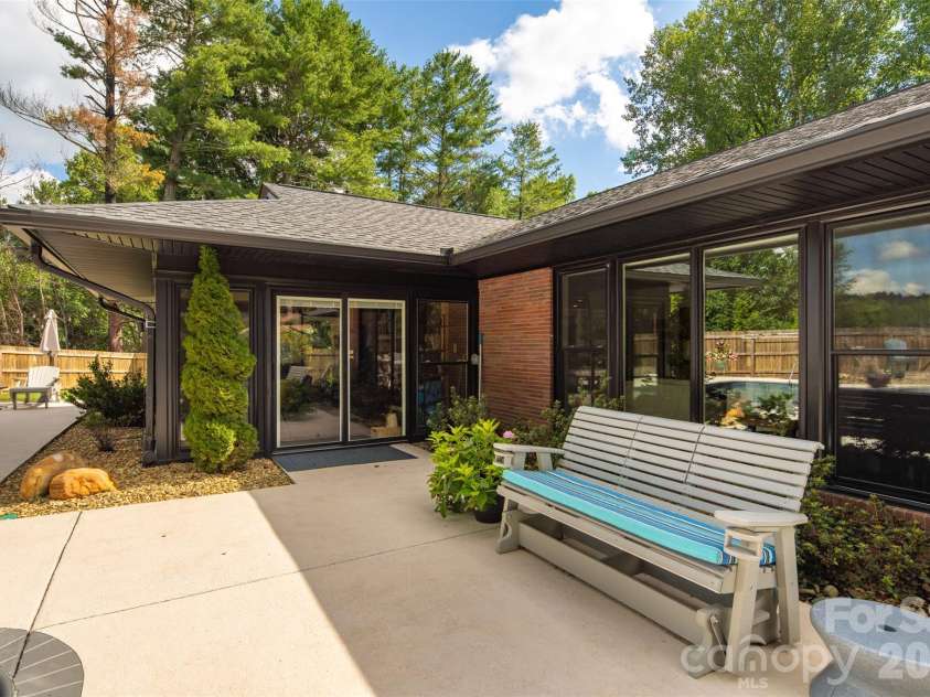 167 Maehill Place, Lenoir, NC 28645.  MLS# CAR4405880, YatesRealty ID 43898. 