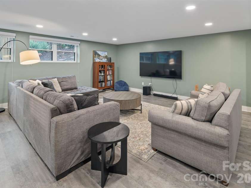 167 Maehill Place, Lenoir, NC 28645.  MLS# CAR4405880, YatesRealty ID 43898. 