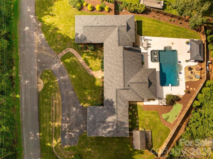 167 Maehill Place, Lenoir, NC 28645.  MLS# CAR4405880, YatesRealty ID 43898. 