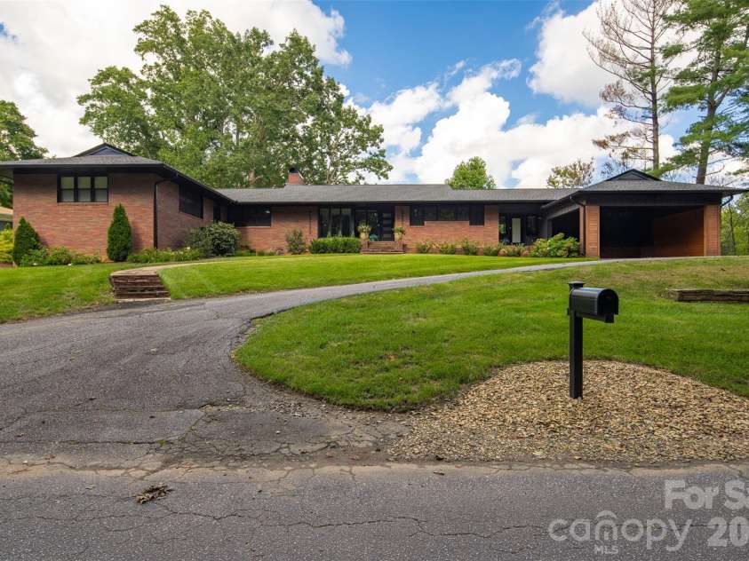 167 Maehill Place, Lenoir, NC 28645.  MLS# CAR4405880, YatesRealty ID 43898. 