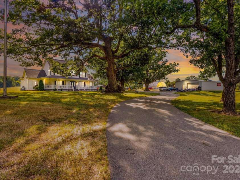 11681 Mooresville Road, Davidson, NC 28036.  MLS# CAR4150437, YatesRealty ID 439. 