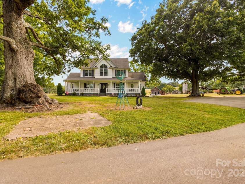 11681 Mooresville Road, Davidson, NC 28036.  MLS# CAR4150437, YatesRealty ID 439. 