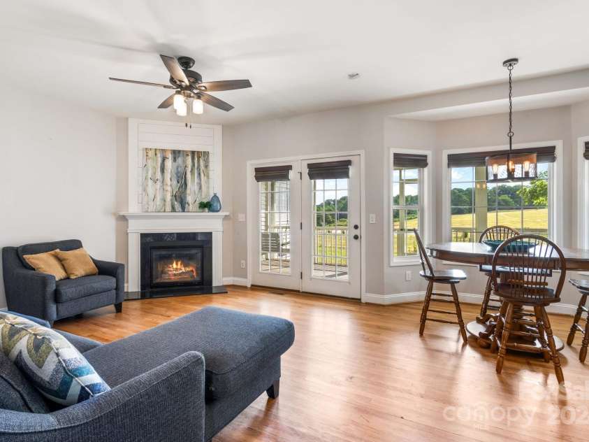 11681 Mooresville Road, Davidson, NC 28036.  MLS# CAR4150437, YatesRealty ID 439. 