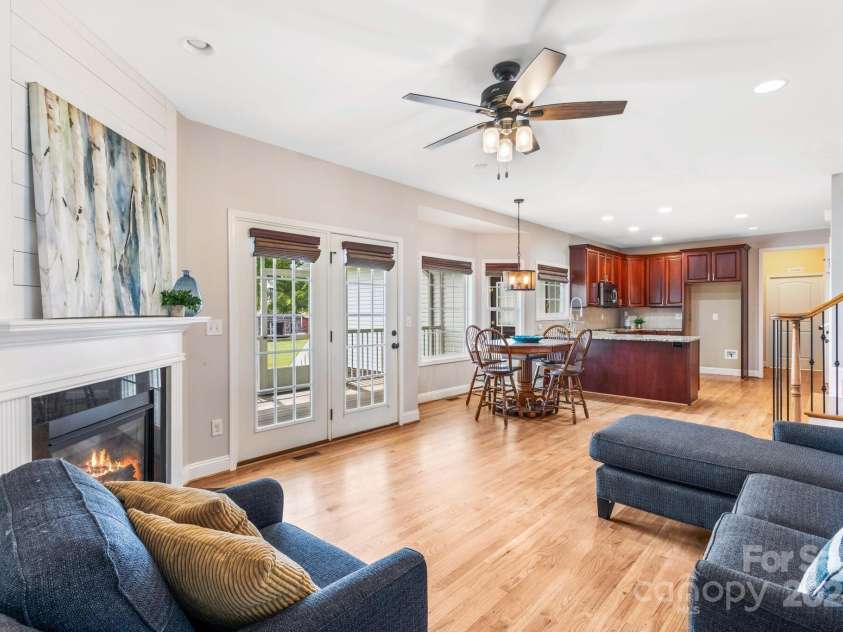 11681 Mooresville Road, Davidson, NC 28036.  MLS# CAR4150437, YatesRealty ID 439. 