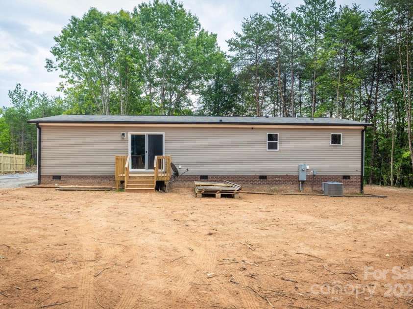 152 Patchwork Drive, Statesville, NC 28677.  MLS# CAR4300158, YatesRealty ID 4390. Back