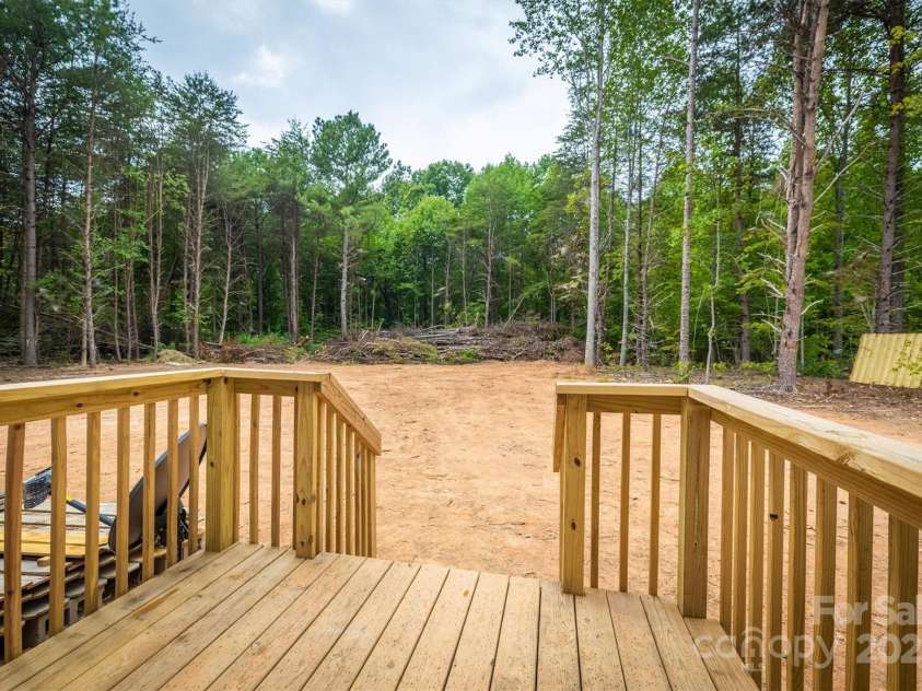152 Patchwork Drive, Statesville, NC 28677.  MLS# CAR4300158, YatesRealty ID 4390. Back Deck