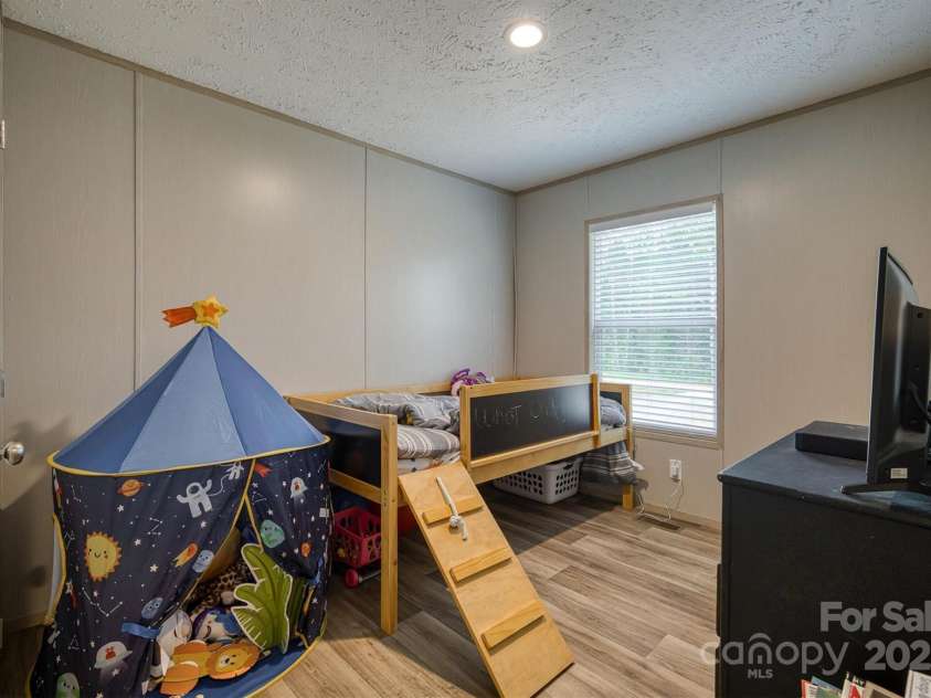 152 Patchwork Drive, Statesville, NC 28677.  MLS# CAR4300158, YatesRealty ID 4390. Bedroom 3