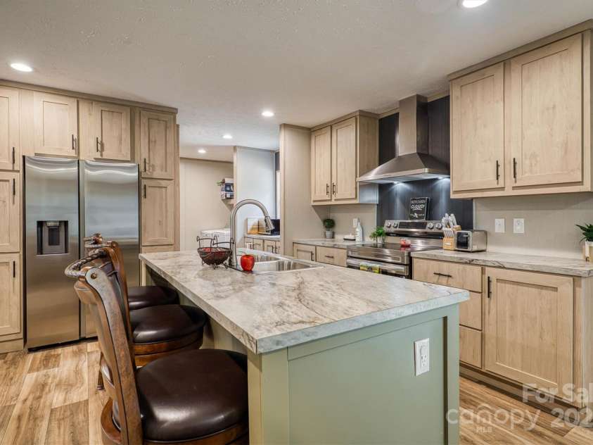 152 Patchwork Drive, Statesville, NC 28677.  MLS# CAR4300158, YatesRealty ID 4390. Kitchen