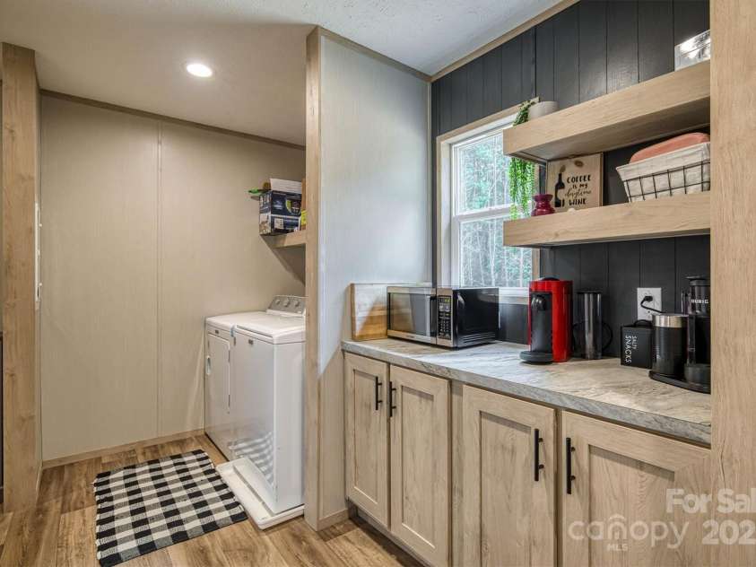 152 Patchwork Drive, Statesville, NC 28677.  MLS# CAR4300158, YatesRealty ID 4390. Nook / Laundry