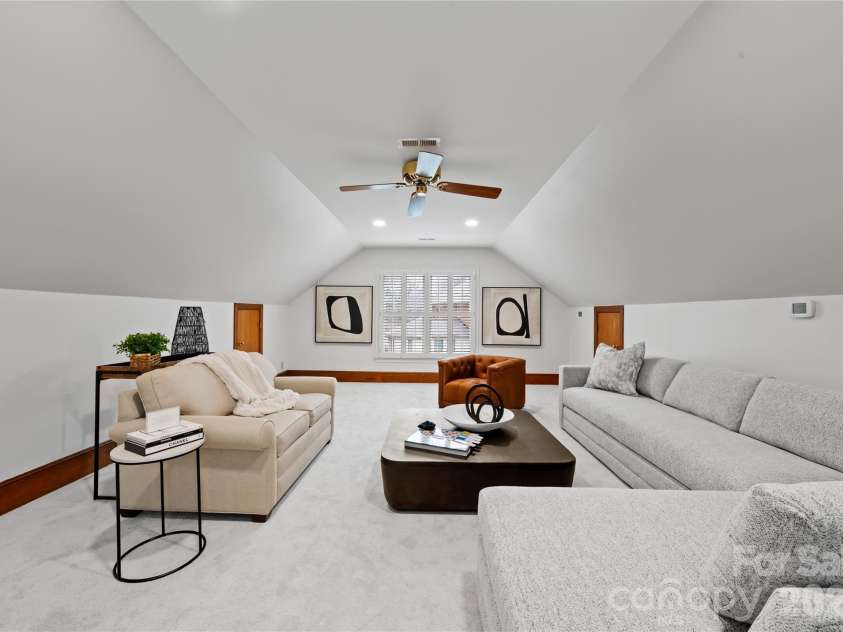 4026 Sharon View Road, Charlotte, NC 28226.  MLS# CAR4346910, YatesRealty ID 4390. The carpeted bonus room.