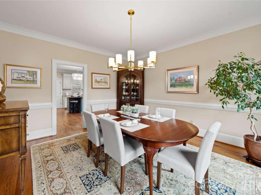 4026 Sharon View Road, Charlotte, NC 28226.  MLS# CAR4346910, YatesRealty ID 4390. The formal dining room off of the kitchen.