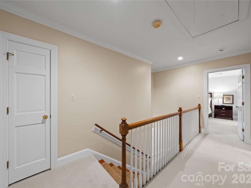 4026 Sharon View Road, Charlotte, NC 28226.  MLS# CAR4346910, YatesRealty ID 4390. Upstairs landing.