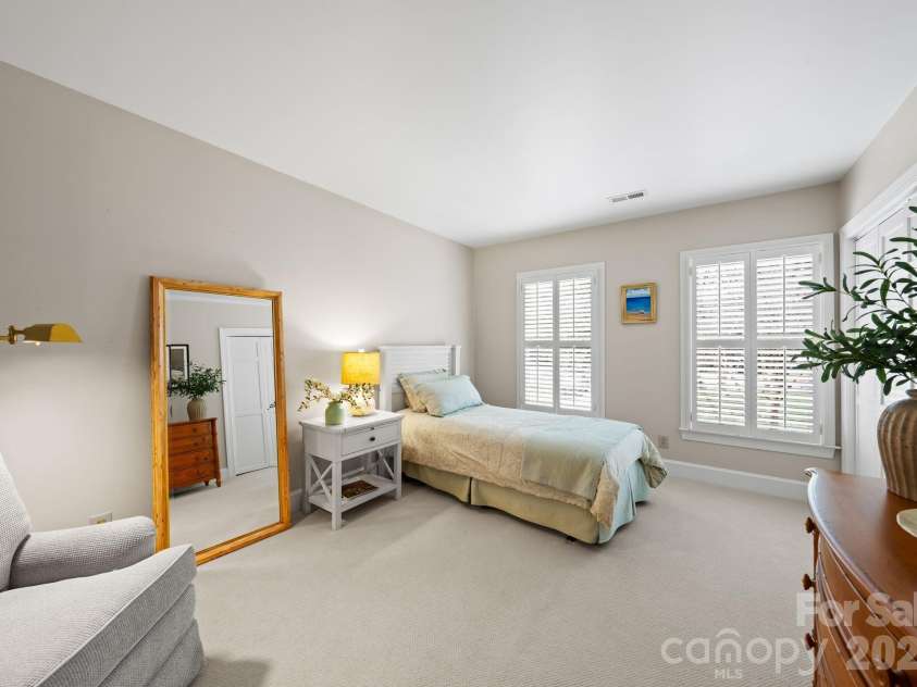 4026 Sharon View Road, Charlotte, NC 28226.  MLS# CAR4346910, YatesRealty ID 4390. Upstairs secondary bedroom