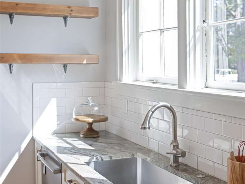 44 Maney Avenue, Asheville, NC 28804.  MLS# CAR4237792, YatesRealty ID 4390. 