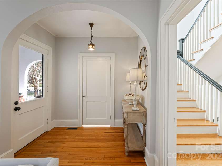 44 Maney Avenue, Asheville, NC 28804.  MLS# CAR4237792, YatesRealty ID 4390. 