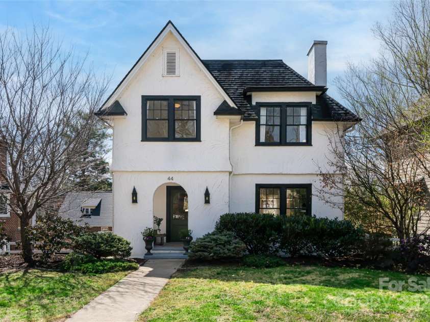 44 Maney Avenue, Asheville, NC 28804.  MLS# CAR4237792, YatesRealty ID 4390. 