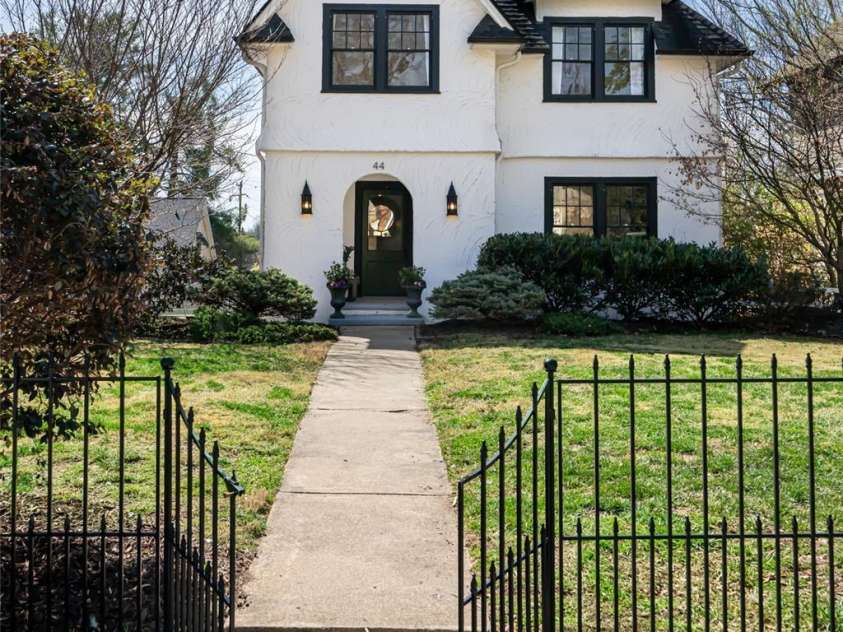 44 Maney Avenue, Asheville, NC 28804.  MLS# CAR4237792, YatesRealty ID 4390. 