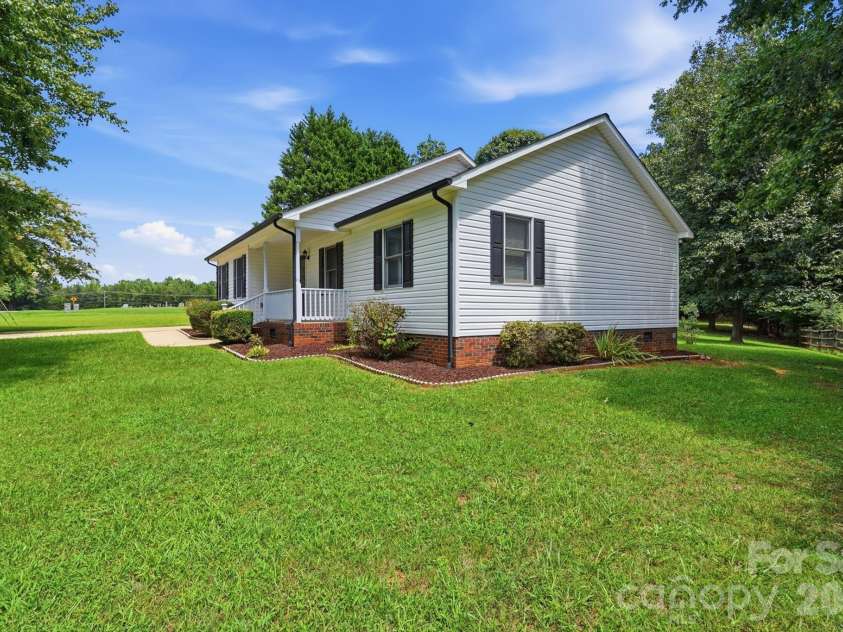 135 Byers Road, Troutman, NC 28166.  MLS# CAR4413720, YatesRealty ID 43900. 