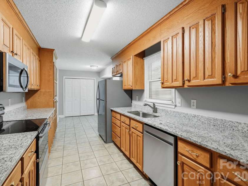 135 Byers Road, Troutman, NC 28166.  MLS# CAR4413720, YatesRealty ID 43900. 