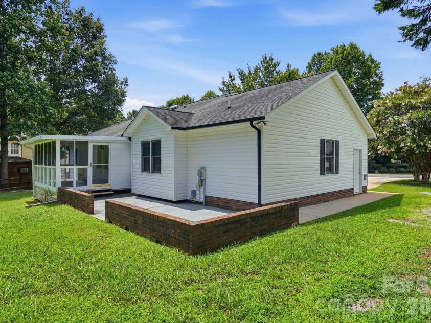 135 Byers Road, Troutman, NC 28166.  MLS# CAR4413720, YatesRealty ID 43900. 