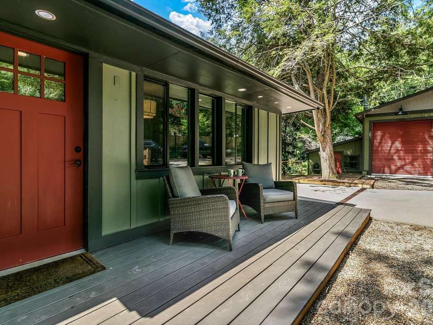 46 Monte Vista Circle, Candler, NC 28715.  MLS# CAR4414343, YatesRealty ID 43901. 