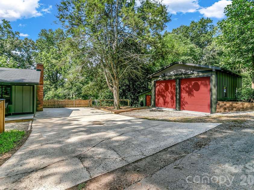 46 Monte Vista Circle, Candler, NC 28715.  MLS# CAR4414343, YatesRealty ID 43901. 