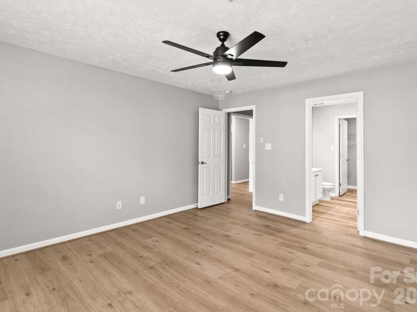 3317 Harbour Pointe Place, Fayetteville, NC 28314.  MLS# CAR4414305, YatesRealty ID 43903. 