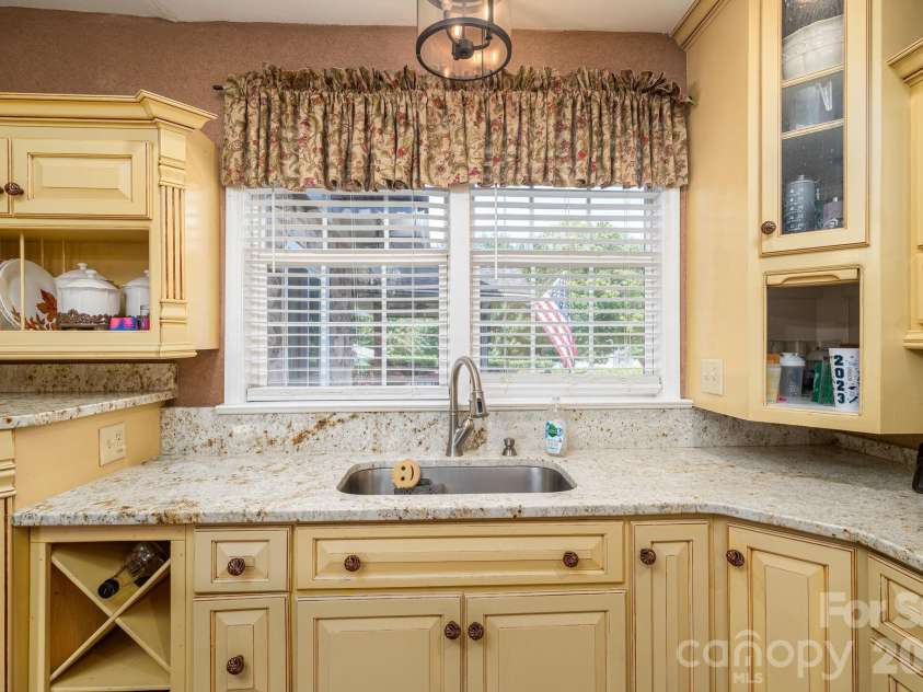 4609 Old Mill Road, Gastonia, NC 28056.  MLS# CAR4413867, YatesRealty ID 43904. 