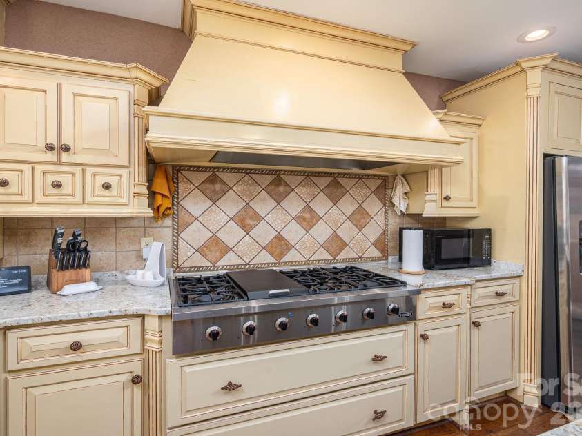 4609 Old Mill Road, Gastonia, NC 28056.  MLS# CAR4413867, YatesRealty ID 43904. 