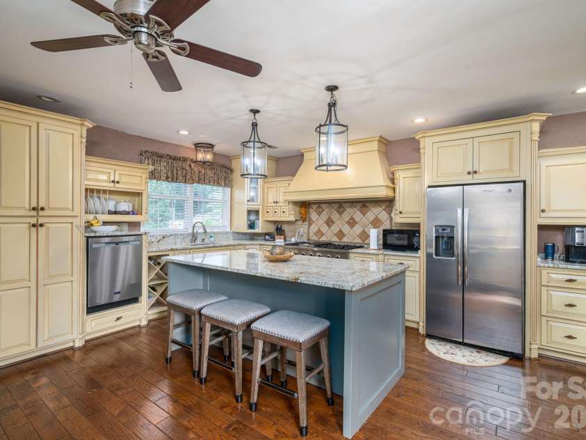 4609 Old Mill Road, Gastonia, NC 28056.  MLS# CAR4413867, YatesRealty ID 43904. 