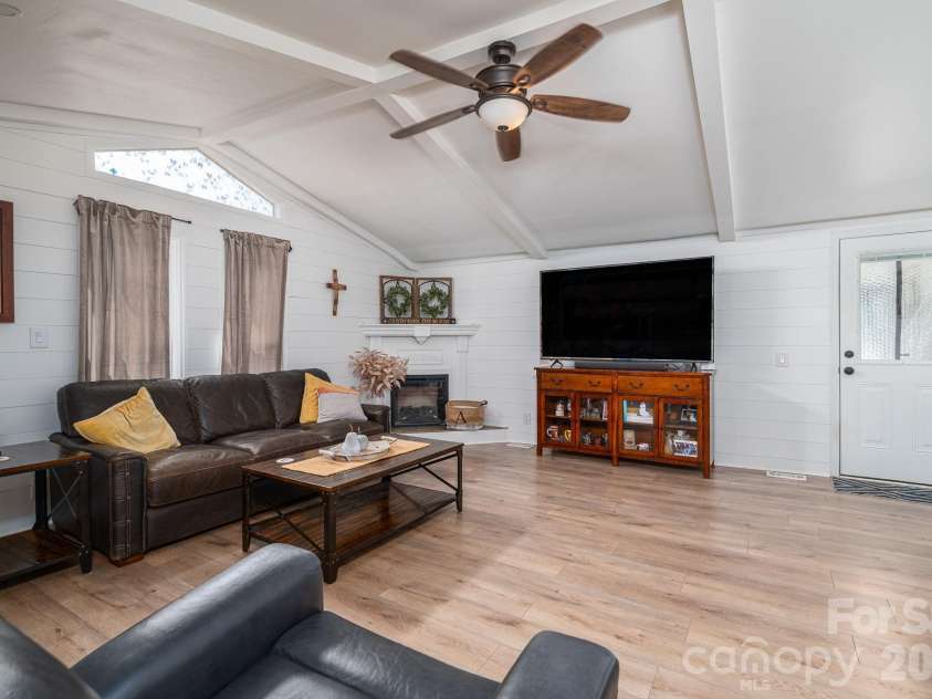 4609 Old Mill Road, Gastonia, NC 28056.  MLS# CAR4413867, YatesRealty ID 43904. 