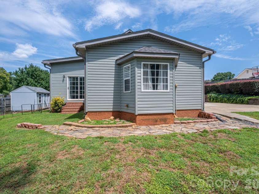 4609 Old Mill Road, Gastonia, NC 28056.  MLS# CAR4413867, YatesRealty ID 43904. 