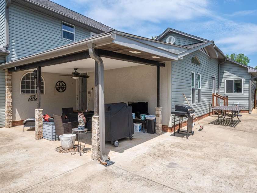 4609 Old Mill Road, Gastonia, NC 28056.  MLS# CAR4413867, YatesRealty ID 43904. 