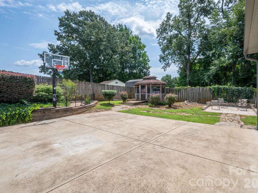 4609 Old Mill Road, Gastonia, NC 28056.  MLS# CAR4413867, YatesRealty ID 43904. 