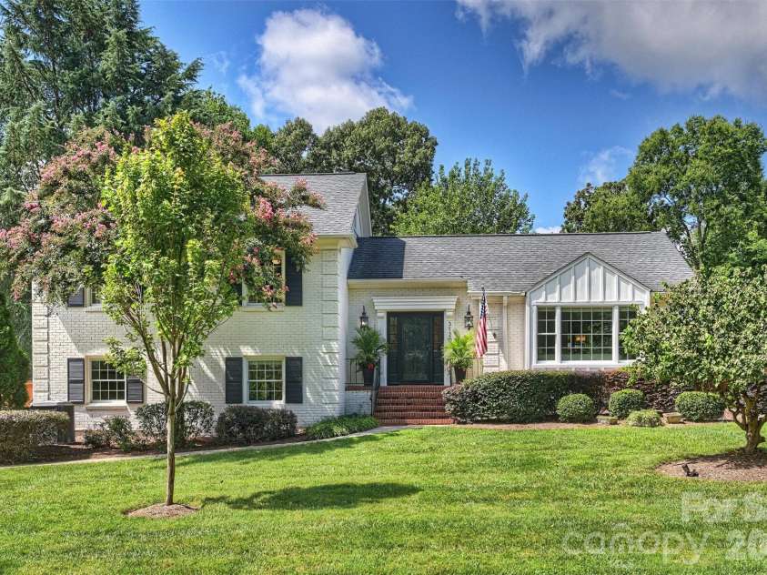 3120 Sunnybrook Drive, Charlotte, NC 28210.  MLS# CAR4412858, YatesRealty ID 43905. 
