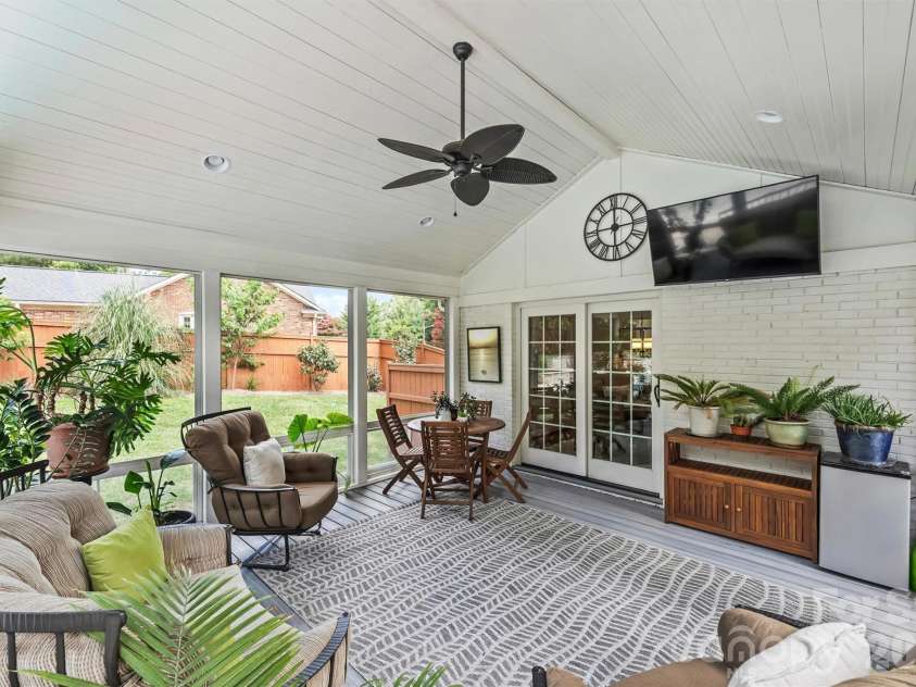 3120 Sunnybrook Drive, Charlotte, NC 28210.  MLS# CAR4412858, YatesRealty ID 43905. 