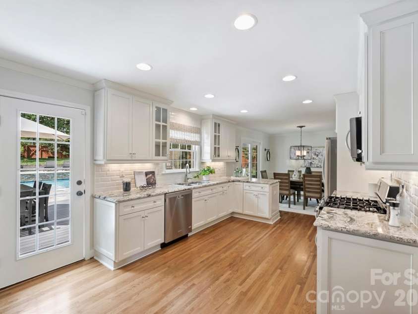 3120 Sunnybrook Drive, Charlotte, NC 28210.  MLS# CAR4412858, YatesRealty ID 43905. 