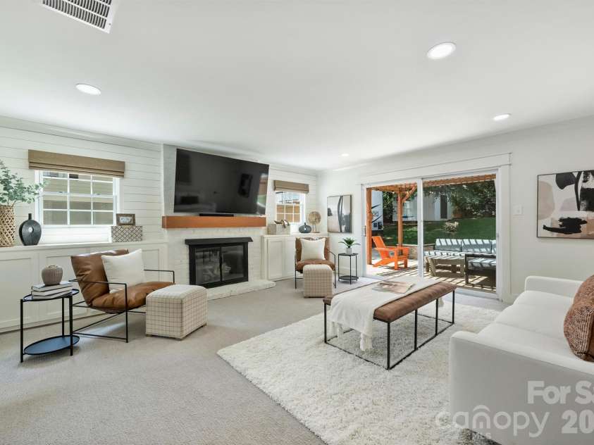 3120 Sunnybrook Drive, Charlotte, NC 28210.  MLS# CAR4412858, YatesRealty ID 43905. 
