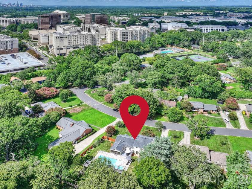 3120 Sunnybrook Drive, Charlotte, NC 28210.  MLS# CAR4412858, YatesRealty ID 43905. 