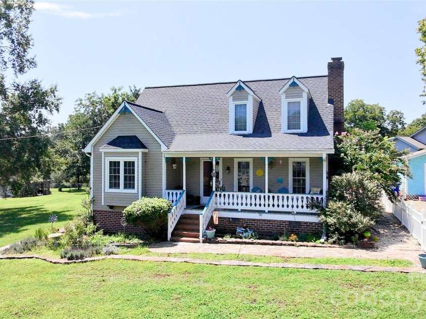1070 River Run, Asheboro, NC 27205.  MLS# CAR4413521, YatesRealty ID 43907. 