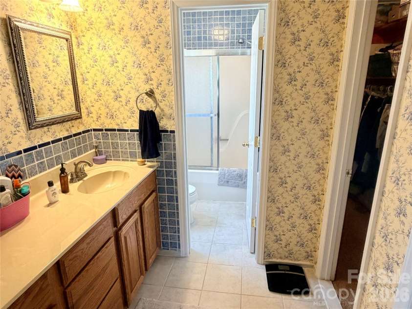 1070 River Run, Asheboro, NC 27205.  MLS# CAR4413521, YatesRealty ID 43907. 