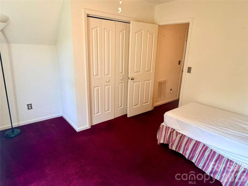 1070 River Run, Asheboro, NC 27205.  MLS# CAR4413521, YatesRealty ID 43907. 