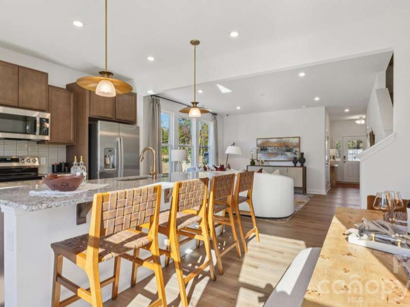 2209 Gladwyne Place, Charlotte, NC 28269.  MLS# CAR4414402, YatesRealty ID 43908. Kitchen
