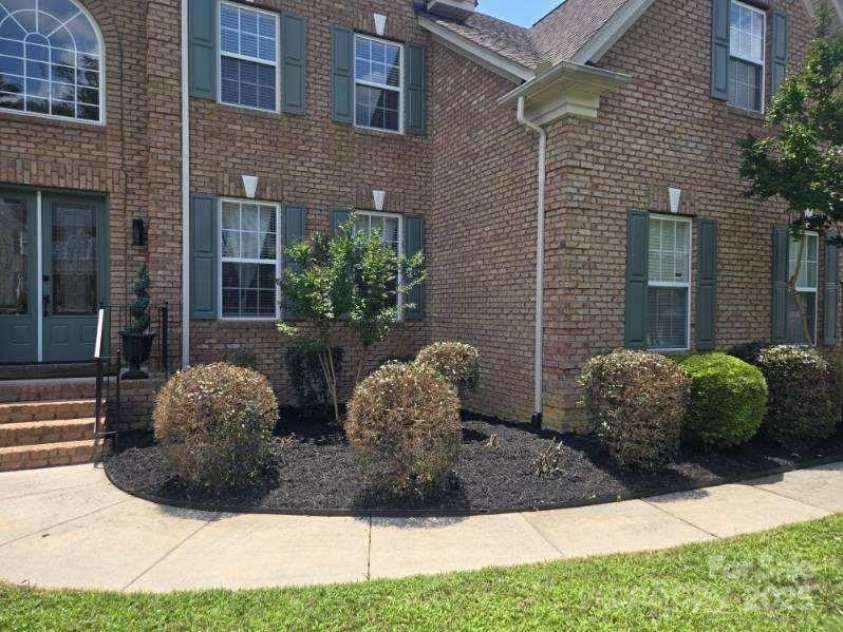 1009 Murandy Lane, Matthews, NC 28104.  MLS# CAR4272008, YatesRealty ID 4391. 