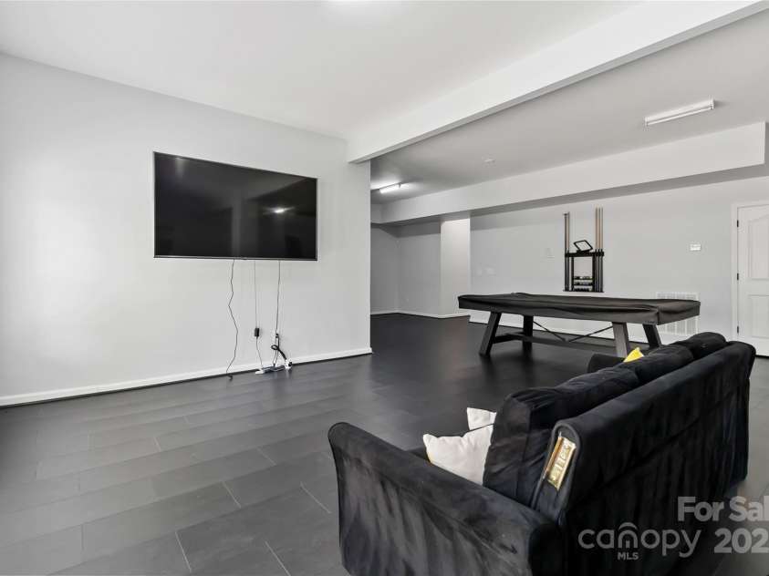 1009 Murandy Lane, Matthews, NC 28104.  MLS# CAR4272008, YatesRealty ID 4391. 