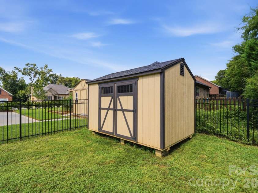 5361 Brickyard Terrace Court, Concord, NC 28027.  MLS# CAR4408847, YatesRealty ID 43910. Backyard
