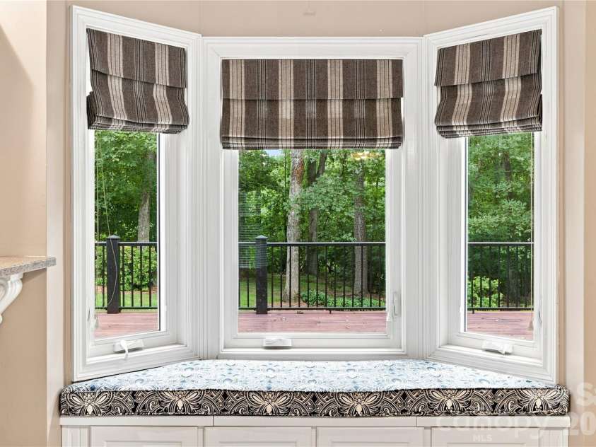 3906 Wandering Lane, Hickory, NC 28601.  MLS# CAR4410839, YatesRealty ID 43911. 