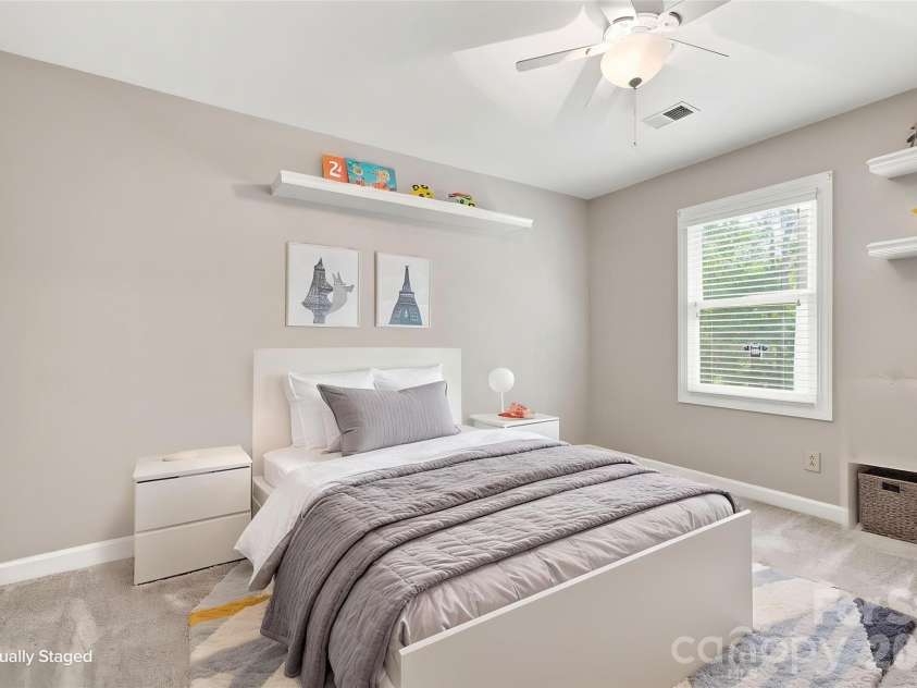 3906 Wandering Lane, Hickory, NC 28601.  MLS# CAR4410839, YatesRealty ID 43911. 