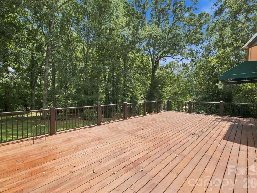 3906 Wandering Lane, Hickory, NC 28601.  MLS# CAR4410839, YatesRealty ID 43911. 