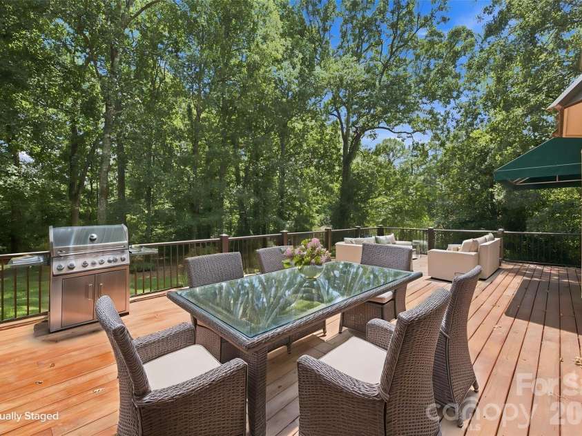 3906 Wandering Lane, Hickory, NC 28601.  MLS# CAR4410839, YatesRealty ID 43911. 